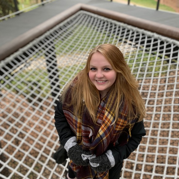 Meet your Posher, Emma - Picture 4 of 6